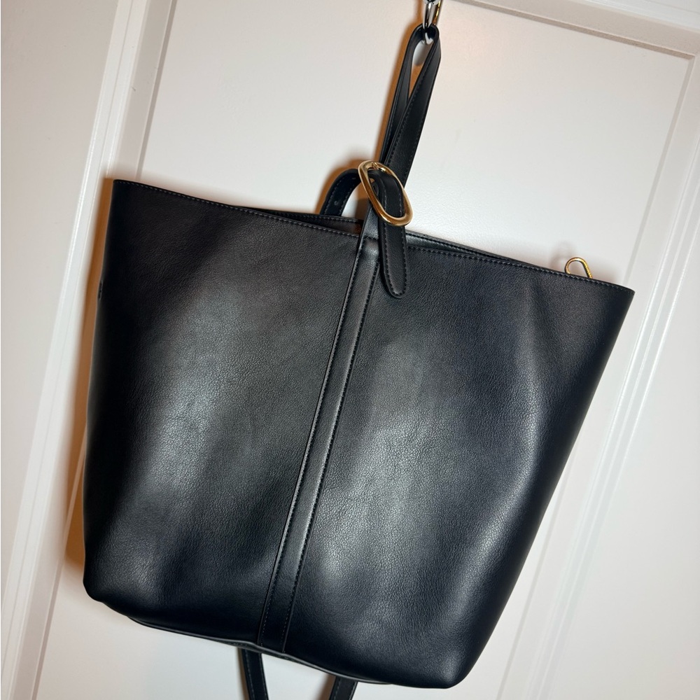 Old Navy Black Hobo Bag